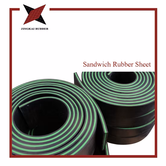 Feuille de caoutchouc sandwich à trois couches résistante à l'usure pour bande transporteuse à grattoir